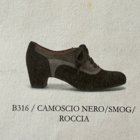 Pas de rouge Shoes - Picture 11 of 12